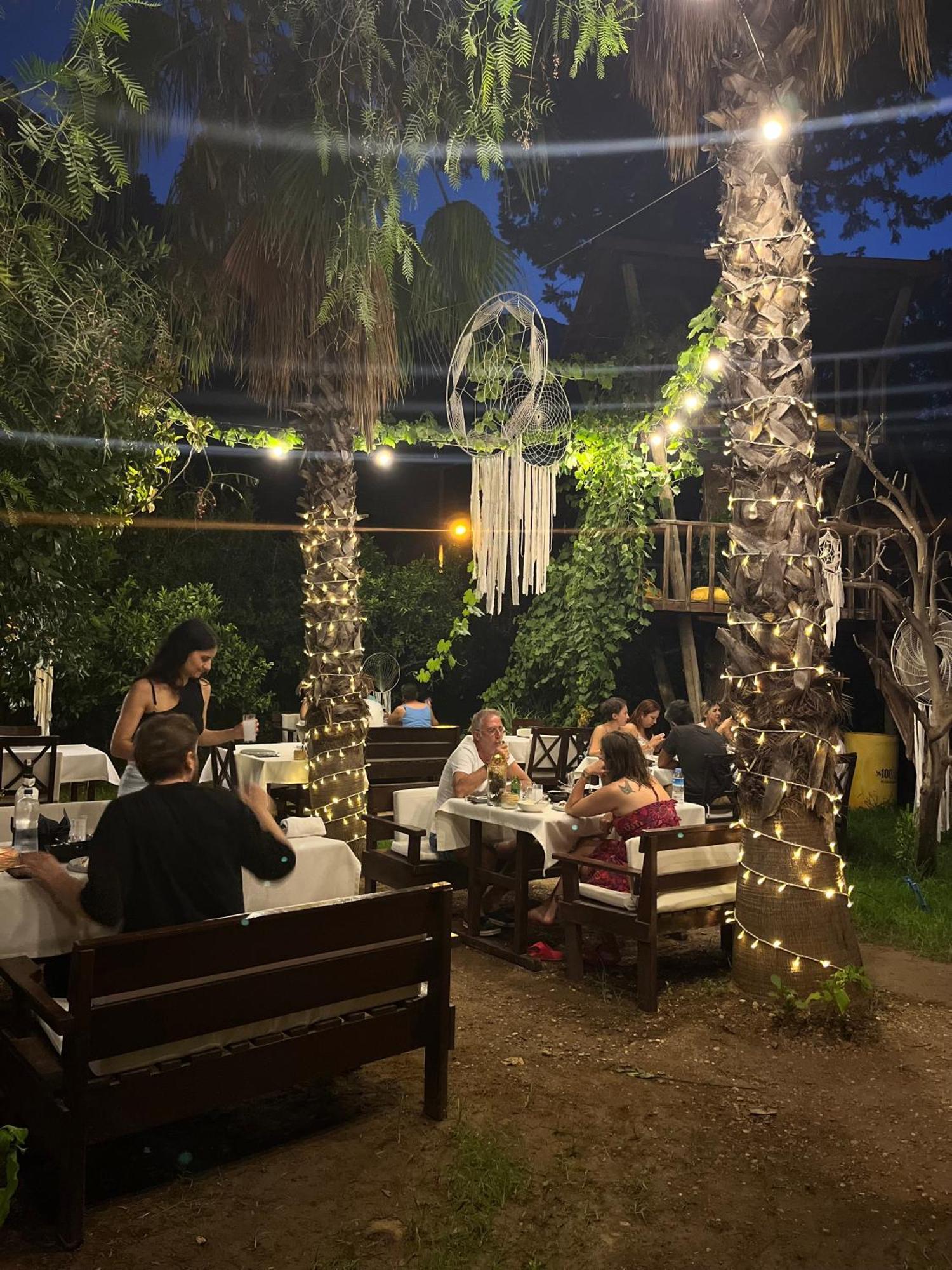 Kibala Hotel Чирали Экстерьер фото