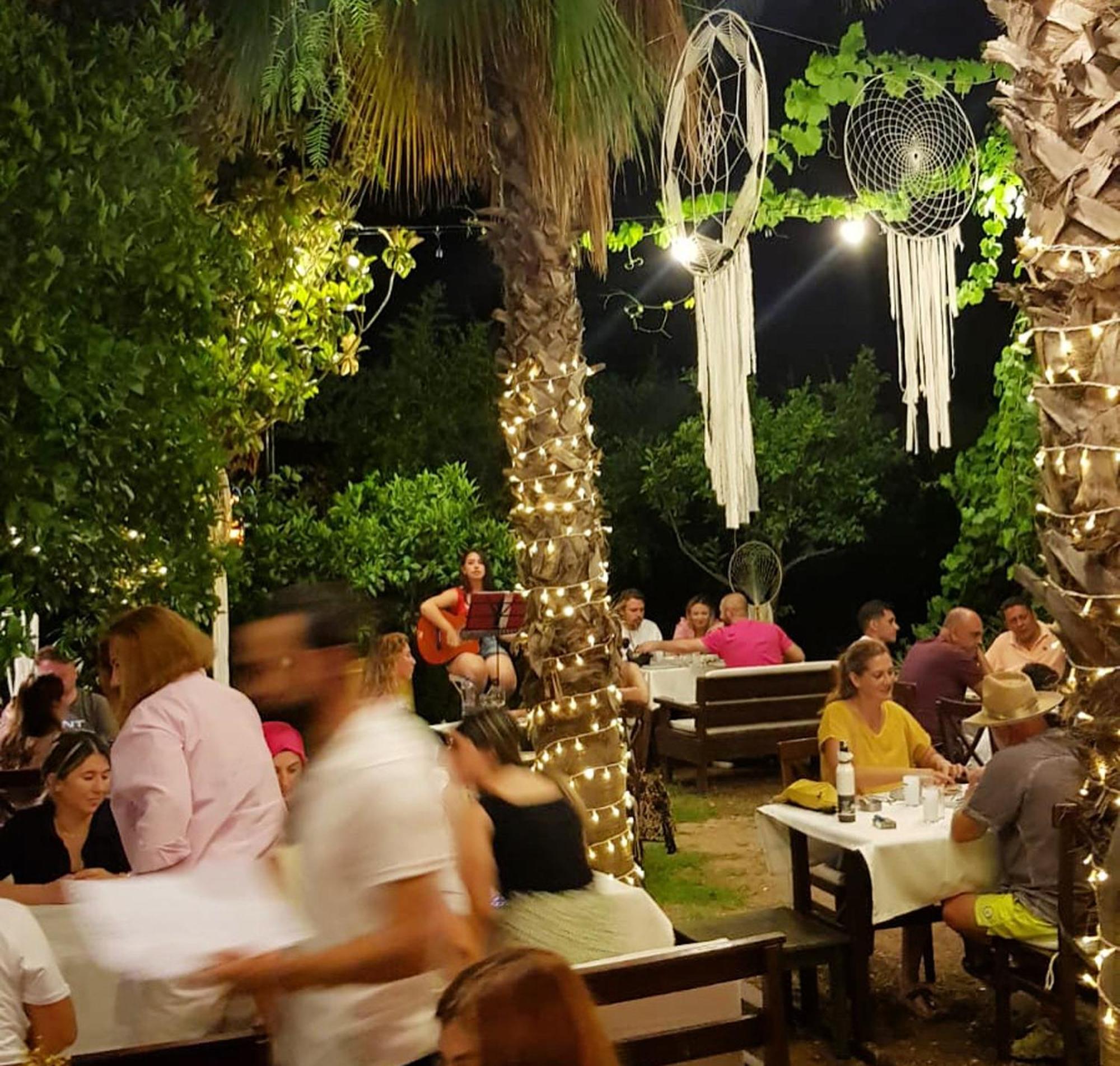 Kibala Hotel Чирали Экстерьер фото
