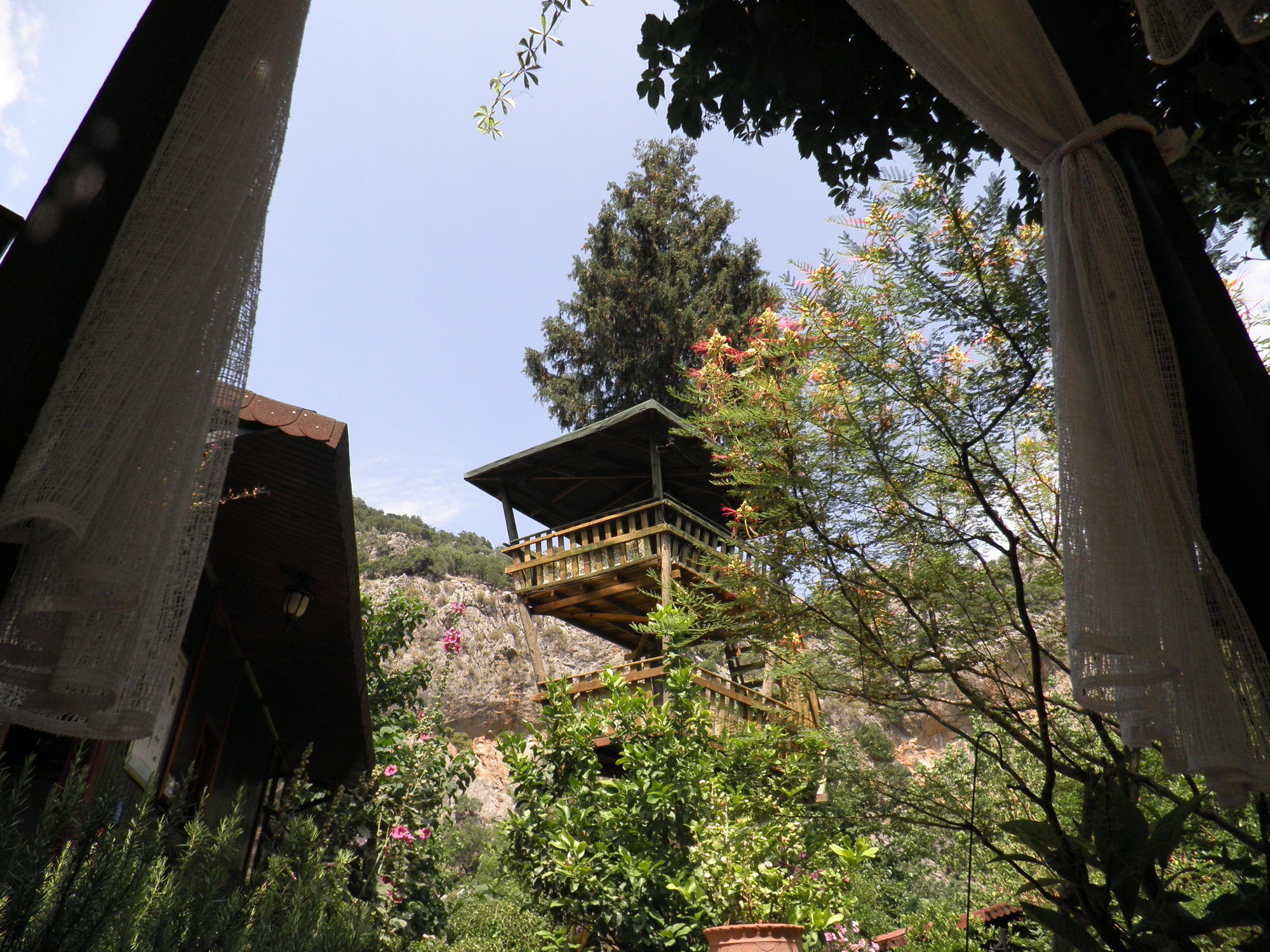Kibala Hotel Чирали Экстерьер фото